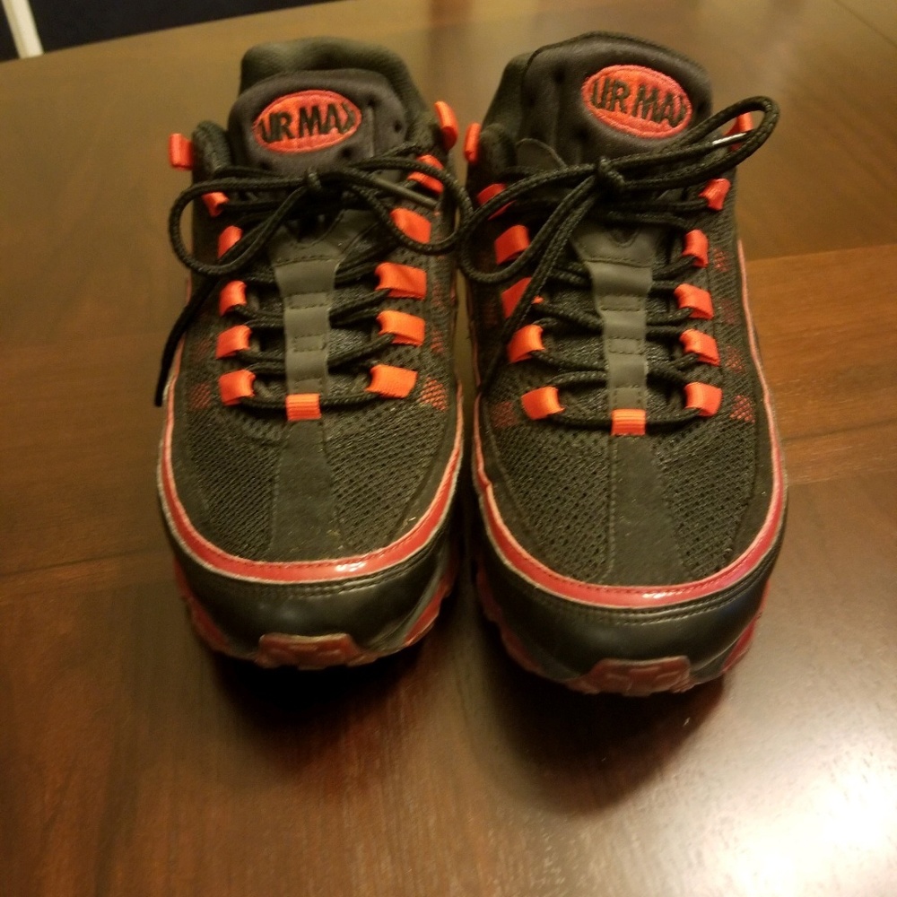 SOLD - Nike Air Max - Picture 3 of 3